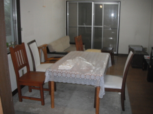 内観　ビフォー、リビング